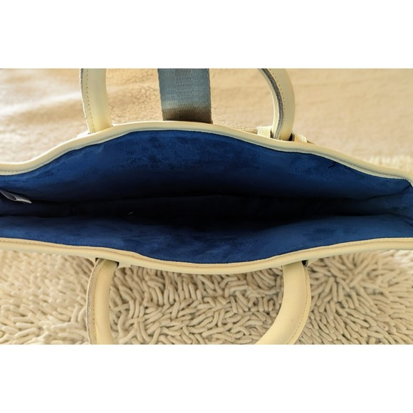 Kiva Elli quilted tablet/laptop bag - Picture 5 of 9